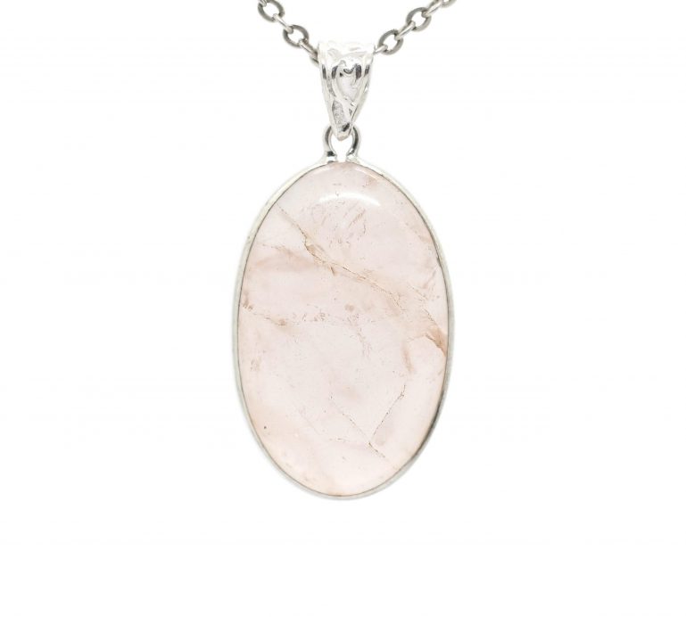 قلادة كوارتز وردي Rose Quartz حجر الحب العالمي